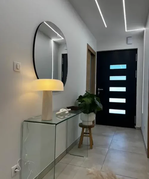 peintures couloir intérieur entrée à Mauguio