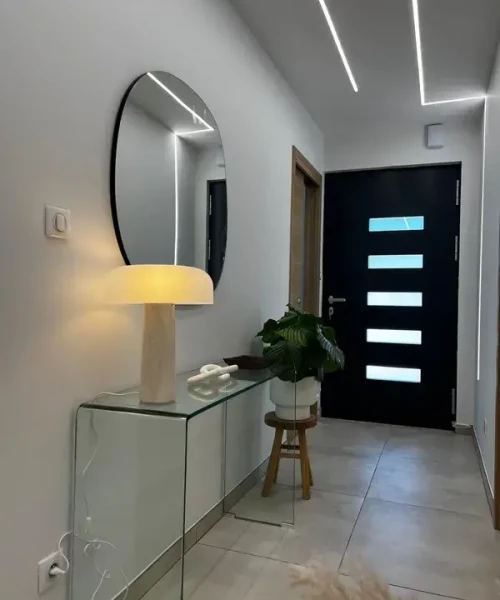 peintures couloir intérieur entrée à Mauguio